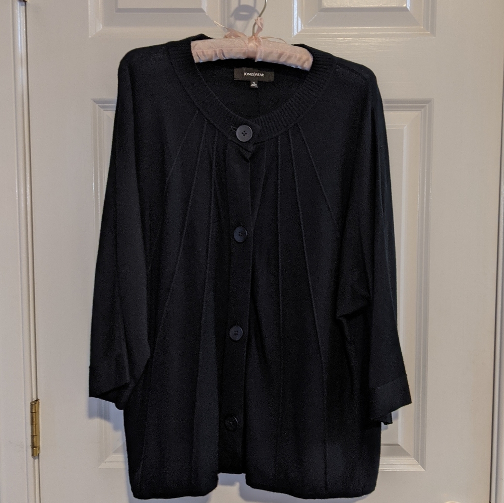 Navy cardigan, by Jones wear in XL